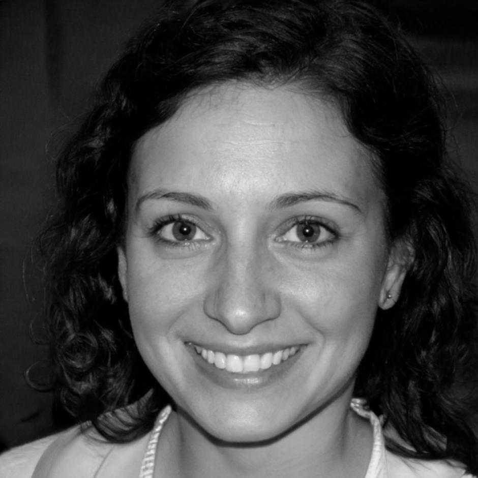 Ana Martínez, Directora de Recursos Humanos en TechSolutions Barcelona