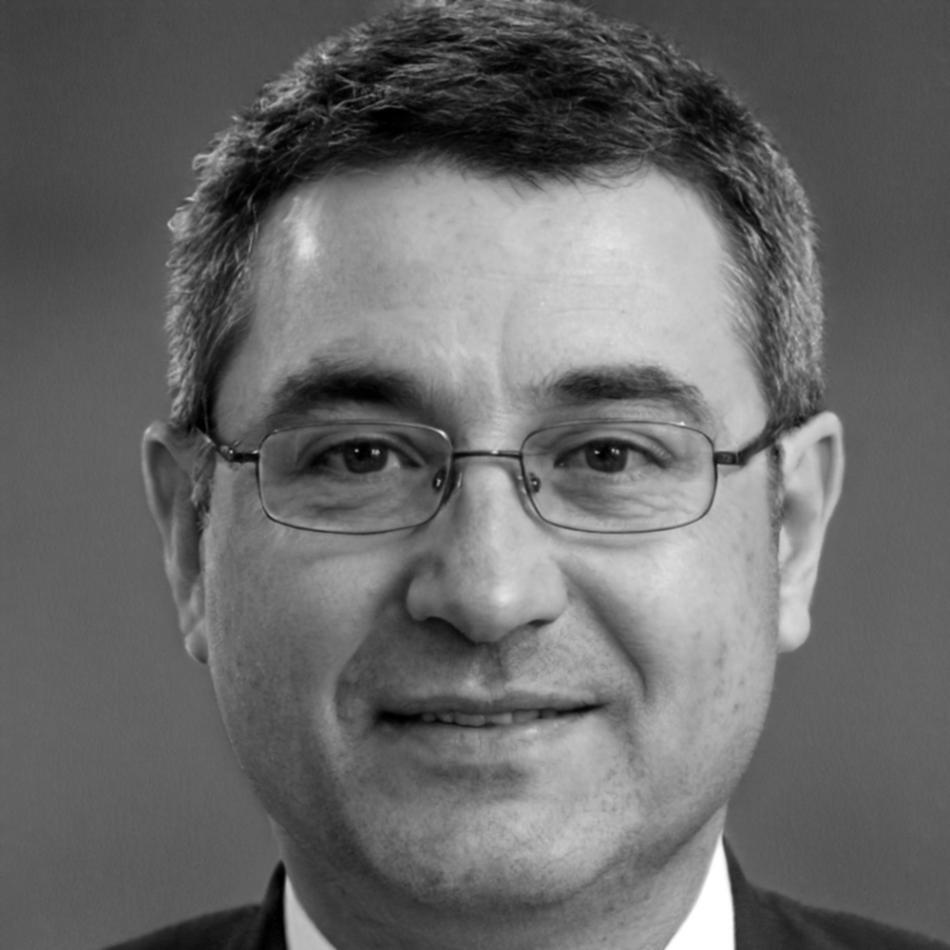Roberto Vásquez, especialista en finanzas personales