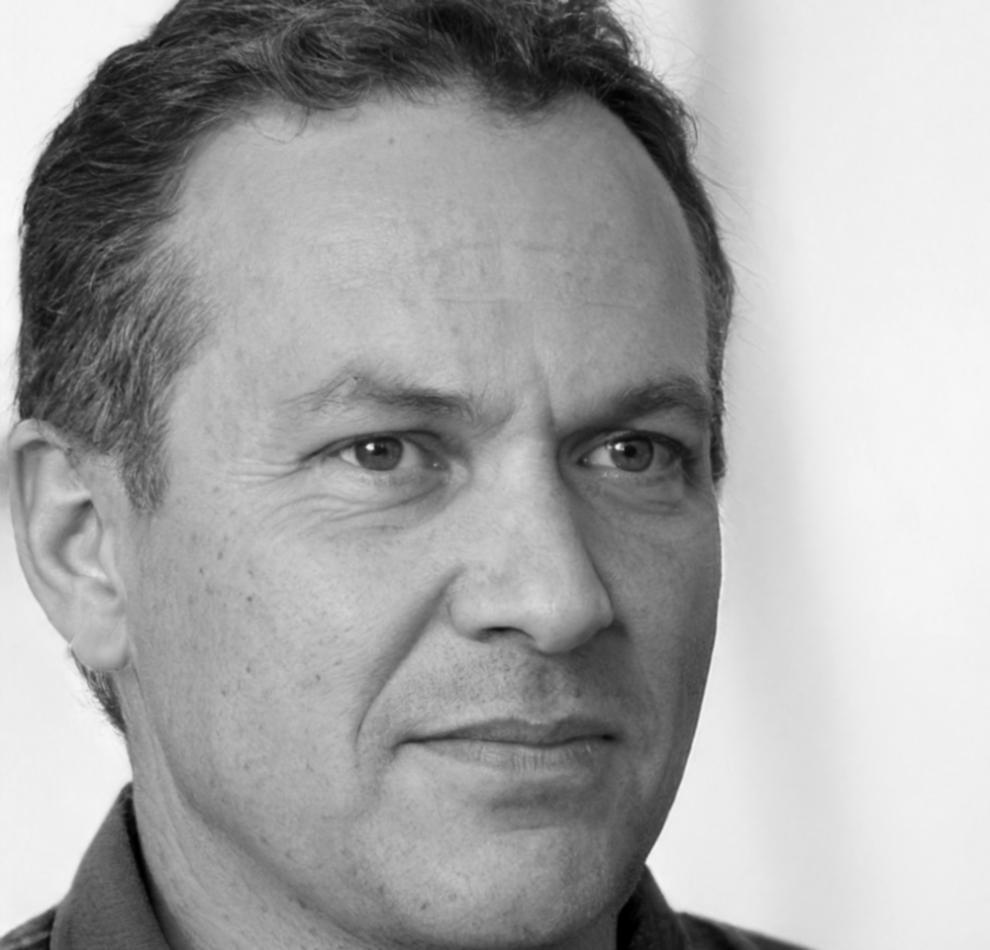 Miguel Torres, Especialista en Planificación Económica